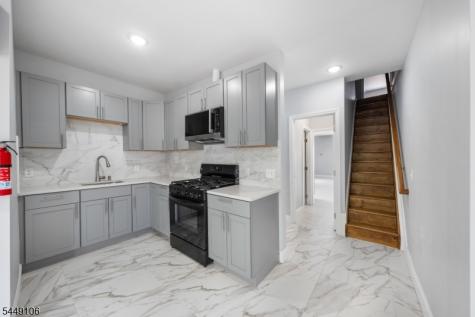 476 Bloy Street Hillside NJ 07205