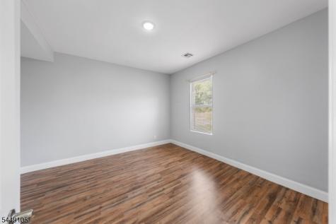476 Bloy Street Hillside NJ 07205