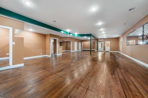 476 Bloy Street Hillside NJ 07205