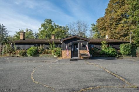 31 Decatur Street Knowlton NJ 07832