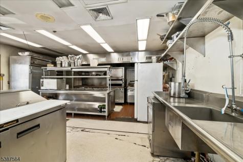 31 Decatur Street Knowlton NJ 07832