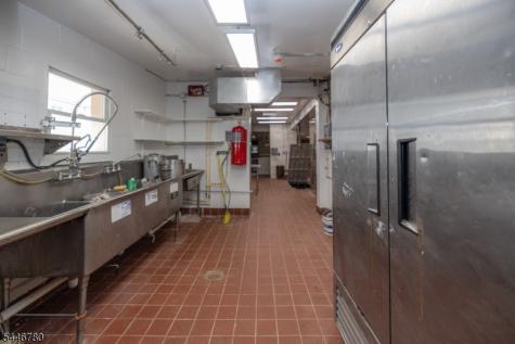 1452 Lower Road Elizabeth NJ 07208
