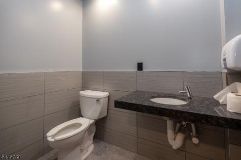 1452 Lower Road Elizabeth NJ 07208