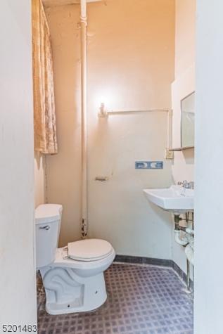529 Washington Avenue Belleville NJ 07109