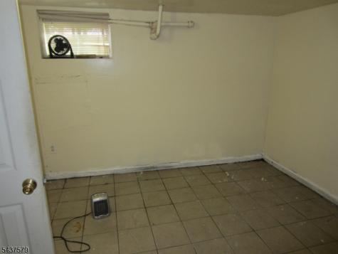 130 S 6th Street Newark NJ 07103