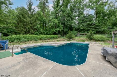 1097 State Route 173 Bethlehem NJ 08802