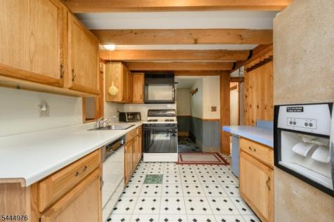 1097 State Route 173 Bethlehem NJ 08802