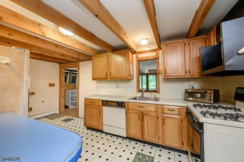1097 State Route 173 Bethlehem NJ 08802