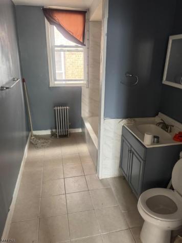 54 17TH Avenue Paterson NJ 07501