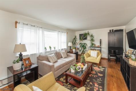 472 Walker Street Fairview NJ 07022