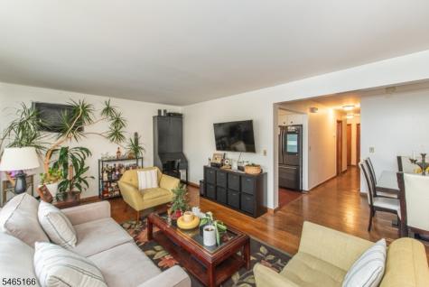 472 Walker Street Fairview NJ 07022