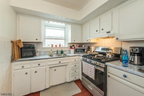 472 Walker Street Fairview NJ 07022