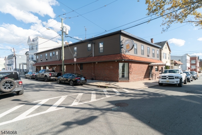 72 Elm Road Newark NJ 07105