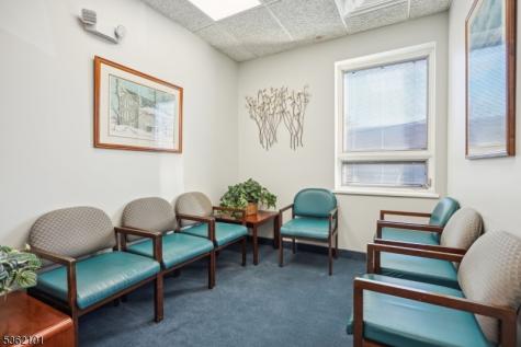 25 E Willow St, Unit A Millburn NJ 07041