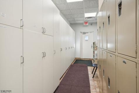 25 E Willow St, Unit A Millburn NJ 07041