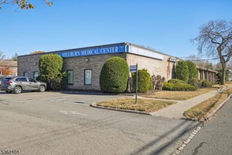 25 E Willow St, Unit A Millburn NJ 07041