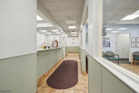 25 E Willow St, Unit A Millburn NJ 07041