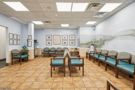 25 E Willow St, Unit A Millburn NJ 07041
