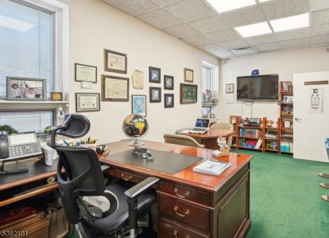 25 E Willow St, Unit A Millburn NJ 07041