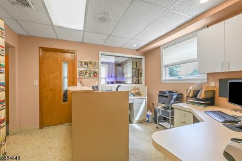 782 Valley Road Wayne NJ 07470
