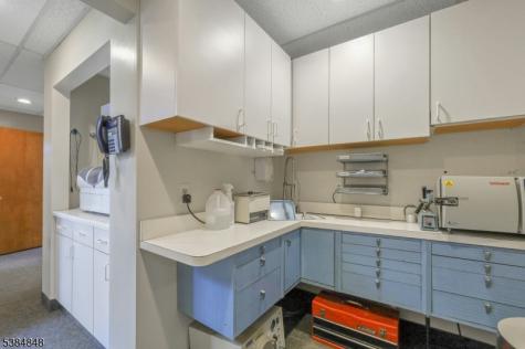 782 Valley Road Wayne NJ 07470