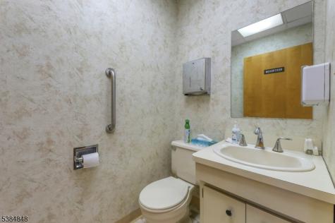 782 Valley Road Wayne NJ 07470