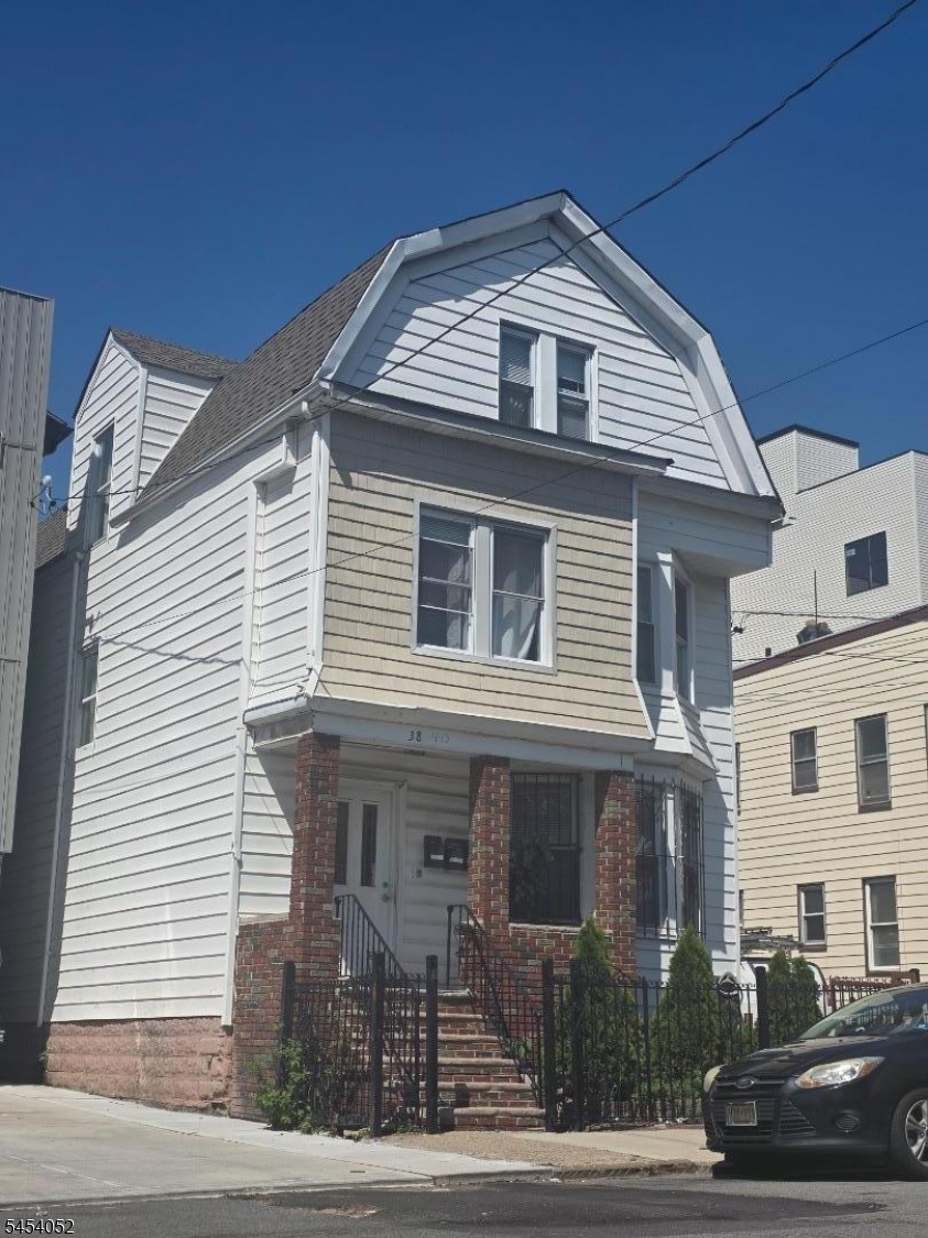 38 20TH Avenue Irvington NJ 07111