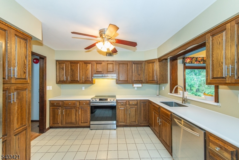 181 Center Grove Road Randolph NJ 07869