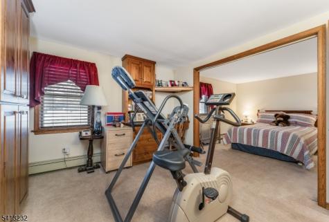 5 Larison Lane East Amwell NJ 08551
