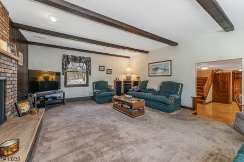 5 Larison Lane East Amwell NJ 08551