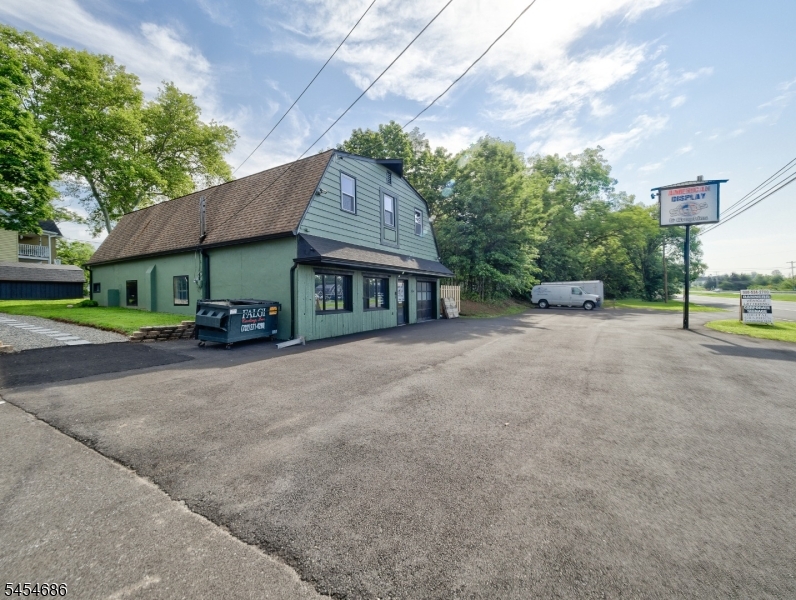 98 Old Highway 28 Readington NJ 08889