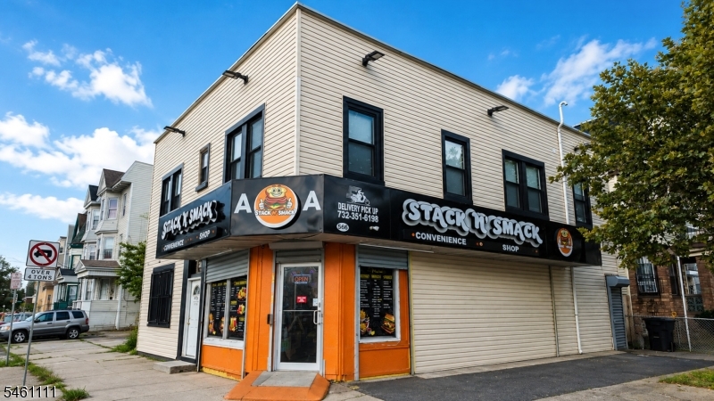 566 Hawthorne Avenue Newark NJ 07112