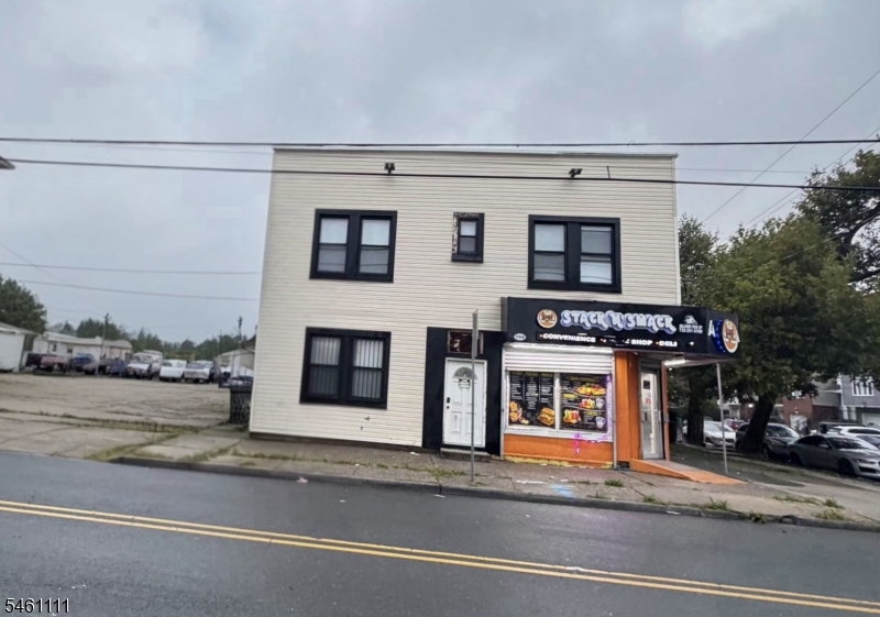 566 Hawthorne Avenue Newark NJ 07112