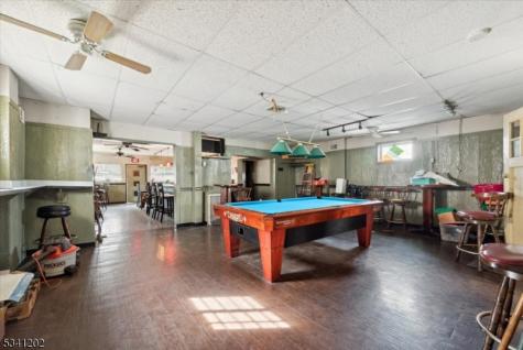 77 Maple Avenue Wallington NJ 07057