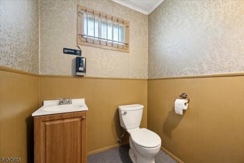 77 Maple Avenue Wallington NJ 07057