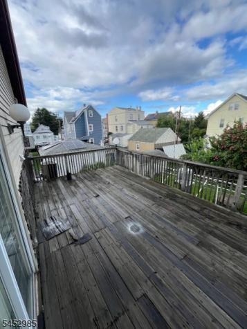 77 Maple Avenue Wallington NJ 07057