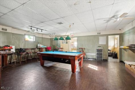 77 Maple Avenue Wallington NJ 07057