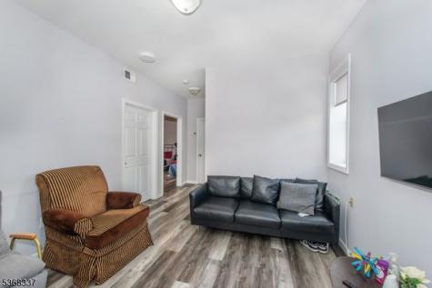 47 Washington Avenue Nutley NJ 07110