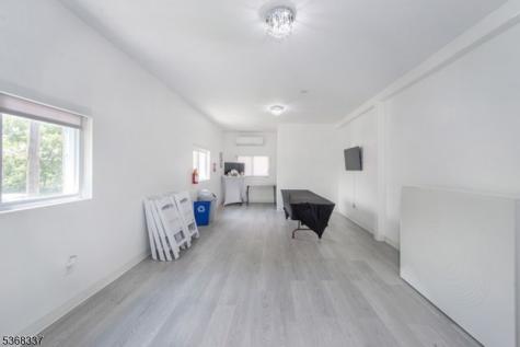 47 Washington Avenue Nutley NJ 07110