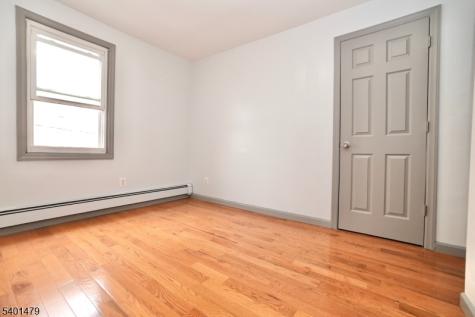 47 Fleming Avenue Newark NJ 07105