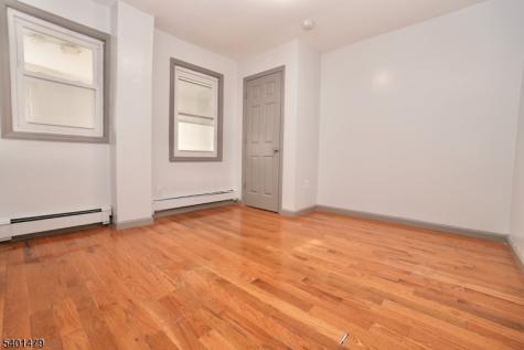 47 Fleming Avenue Newark NJ 07105