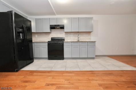 47 Fleming Avenue Newark NJ 07105