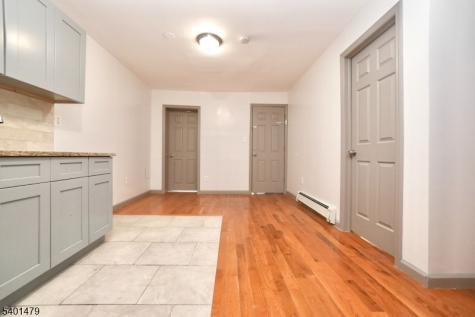 47 Fleming Avenue Newark NJ 07105