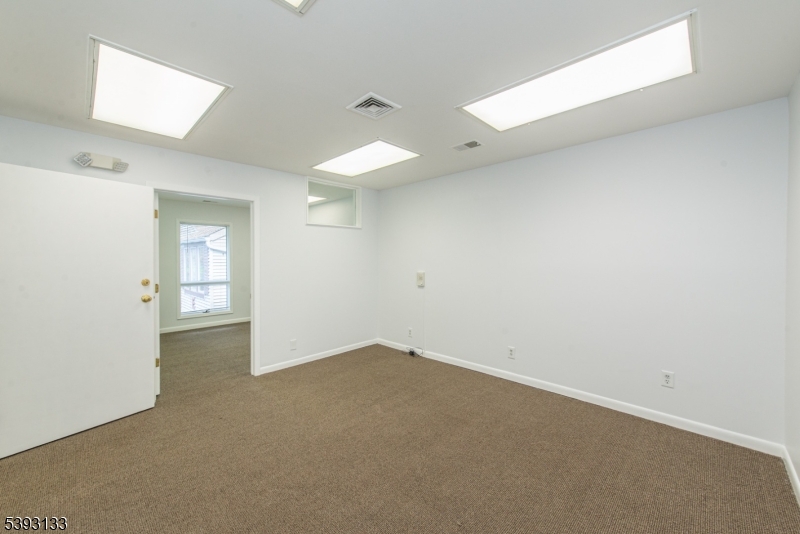150 River Road, D4 Montville NJ 07045