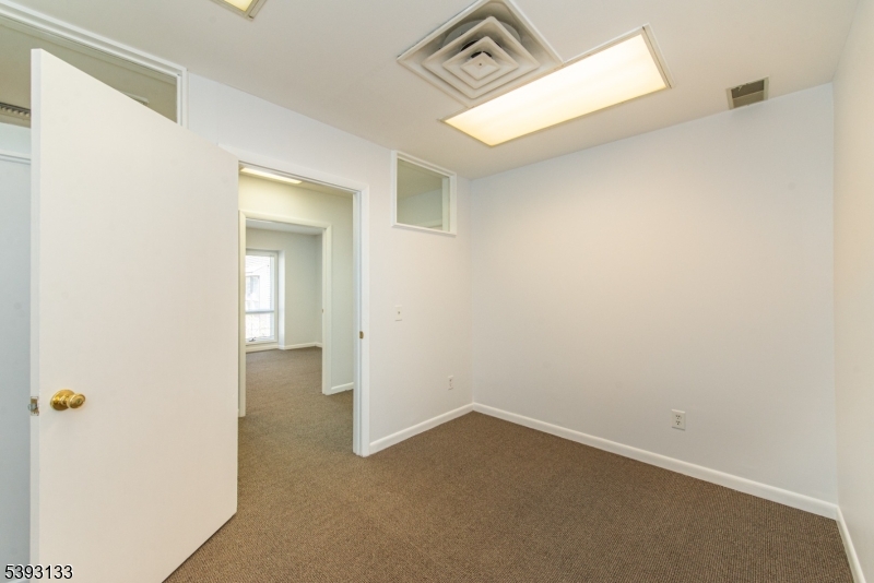 150 River Road, D4 Montville NJ 07045