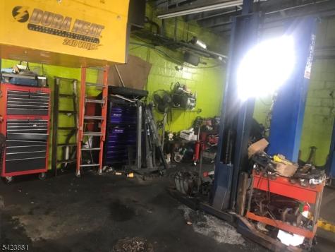 516 William Street East Orange NJ 07017