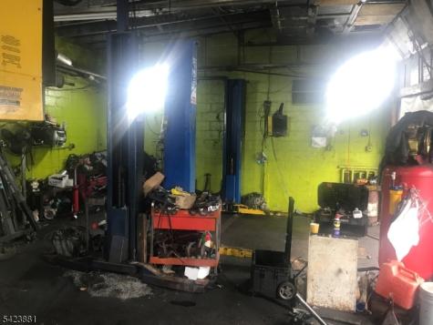 516 William Street East Orange NJ 07017