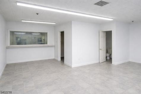 1050 Valley Street Union NJ 07088