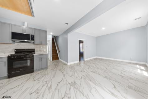 476 Bloy Street Hillside NJ 07205