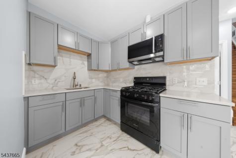 476 Bloy Street Hillside NJ 07205